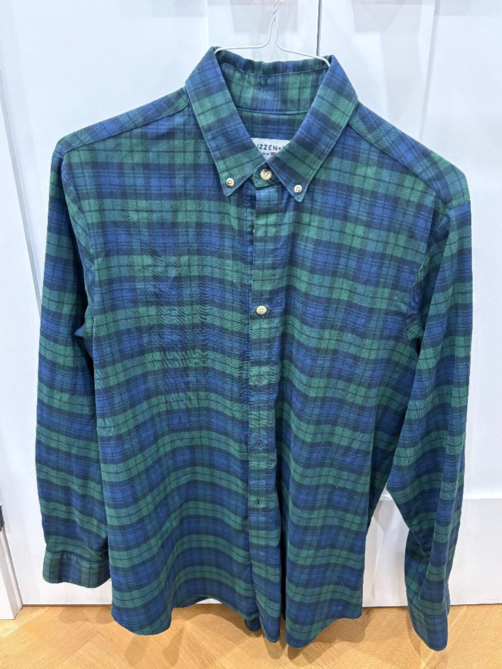 Mizzen+Main Black Watch Plaid Flannel Shirt - Medium